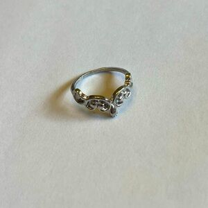 Sz7 "tiara" ring